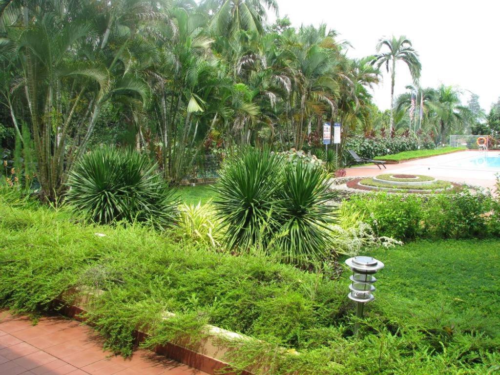 Mersing Merlin Inn Luaran gambar